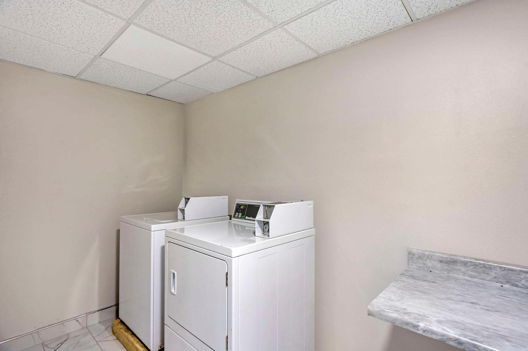 Comfort Inn & Suites Harrisburg-Hershey North Eksteriør bilde