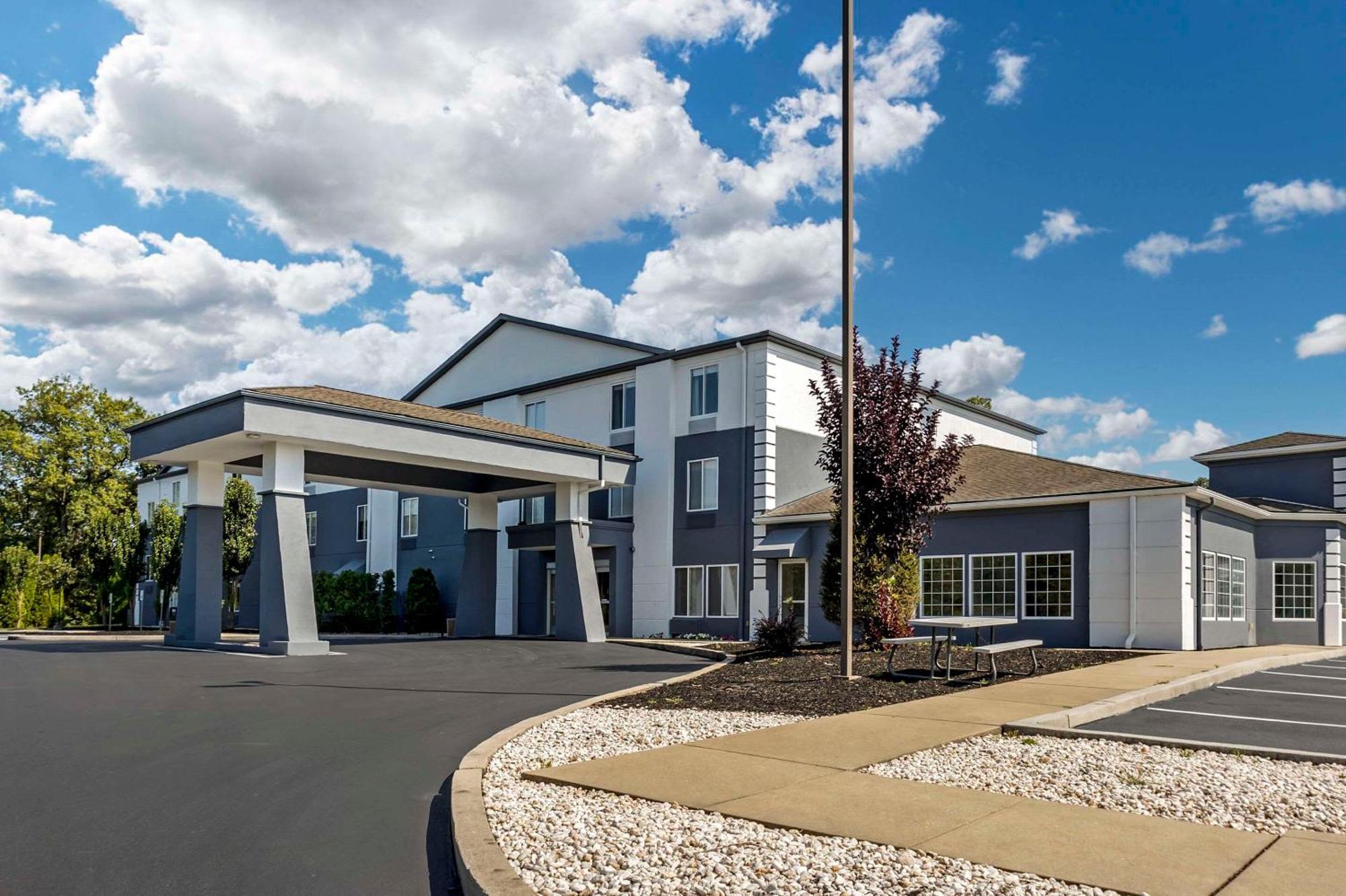 Comfort Inn & Suites Harrisburg-Hershey North Eksteriør bilde
