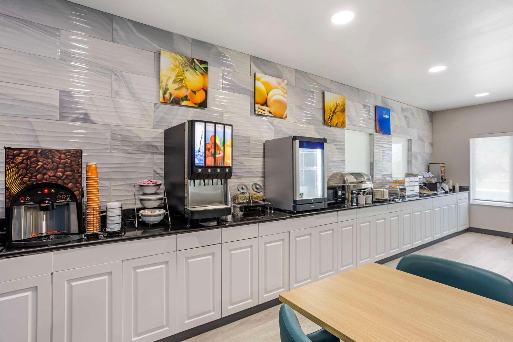 Comfort Inn & Suites Harrisburg-Hershey North Eksteriør bilde
