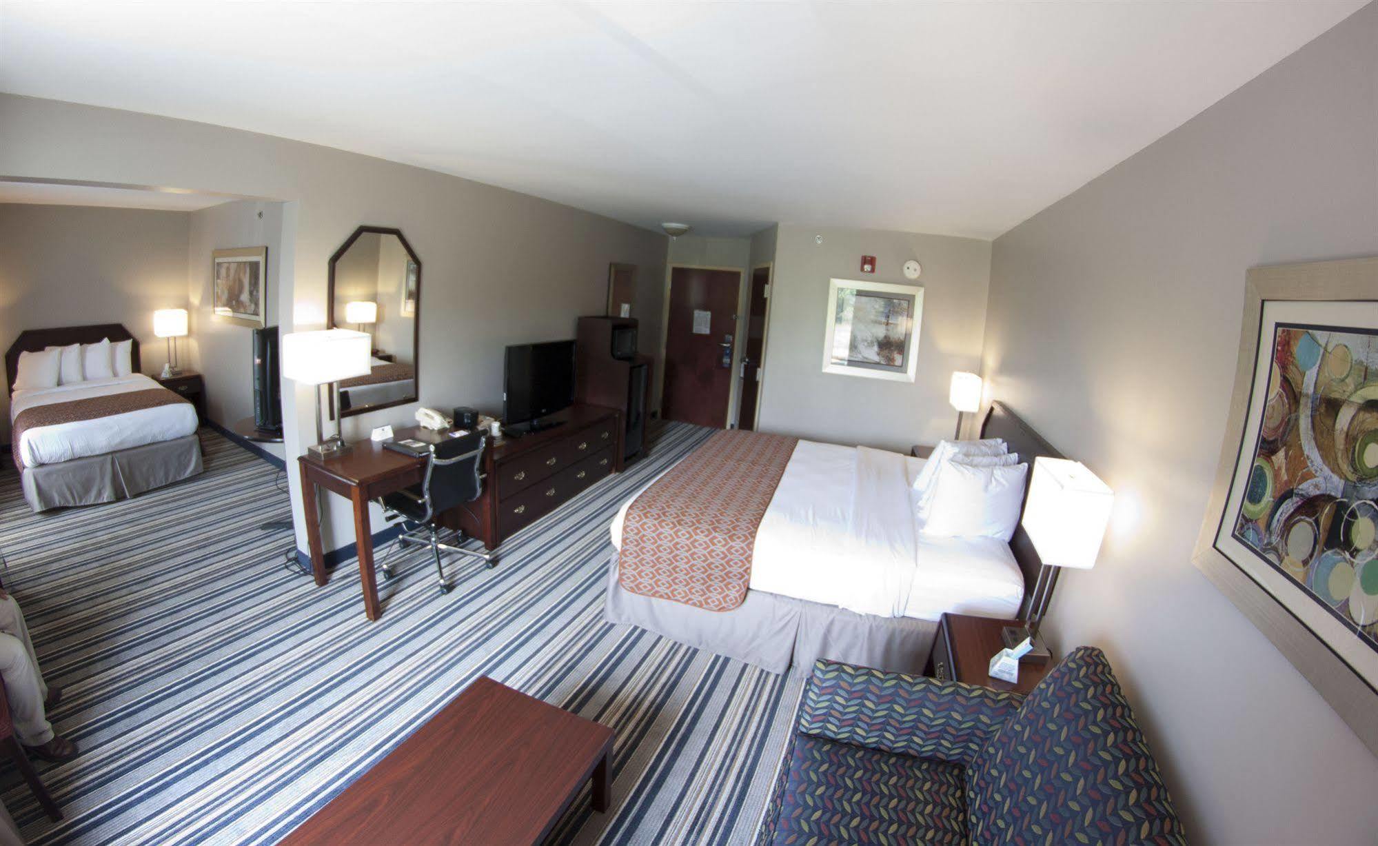 Comfort Inn & Suites Harrisburg-Hershey North Eksteriør bilde